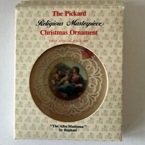 Pickard Religious Fine China Christmas Ornament The ALBA MADONNA by RAPHAEL 1985